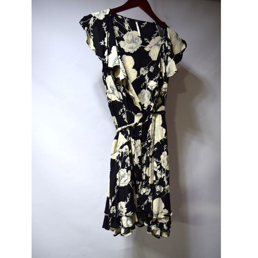 Free People Black Ivory Floral Wrap Dress Size S Flutter Sleeve Boho Midi